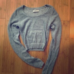 Fitted cropped grey sweater